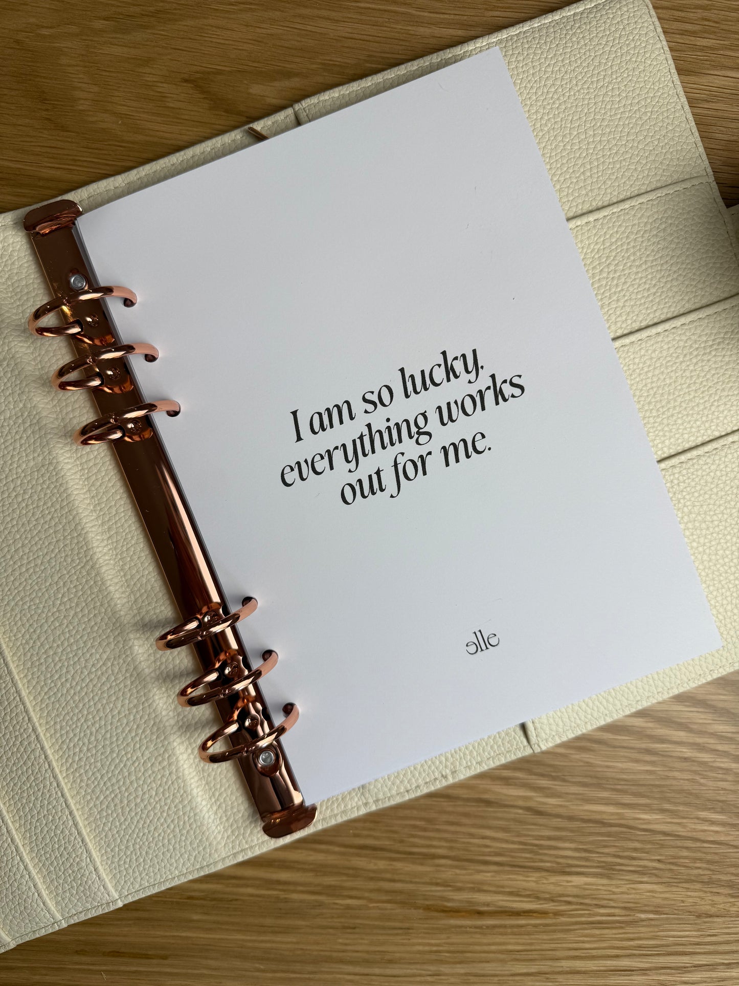 So Lucky Portada | Insert